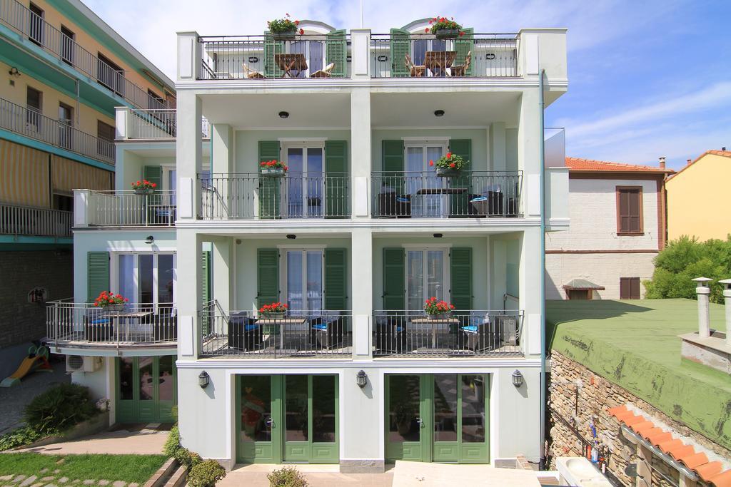 Residenza Marina Apartment Riva Ligure Exterior photo